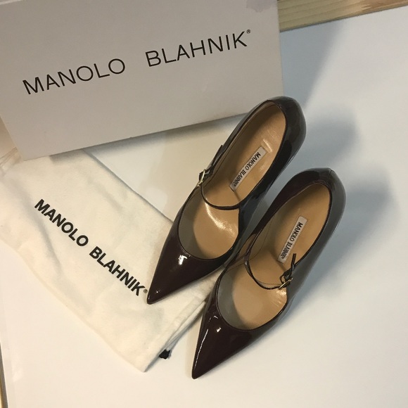 Manolo Blahnik Shoes - ‼️TODAY ONLY‼️MANOLO BLAHNIK 38 PUMPS